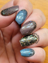 D515 Medieval Black Glitter Dip Powder